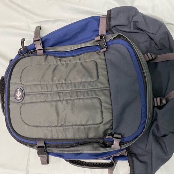 Eagle Creek carry/back pack - Picture 1 of 6
